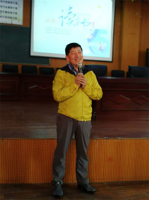 不止讀書，讀書不止 